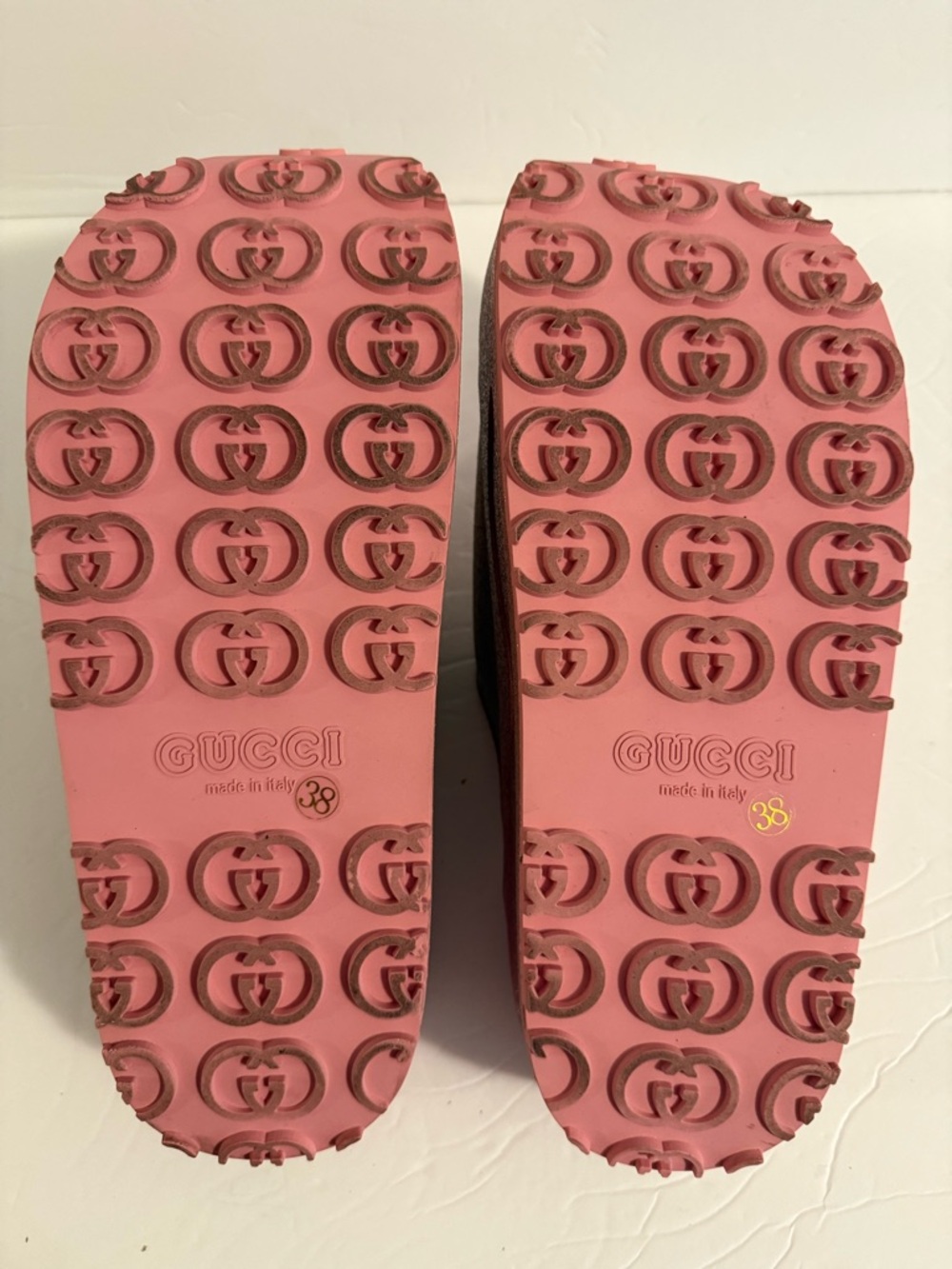EUC ⭐️ Interlocking GG Rubber Platform Slide Sandals -Pink (38) 7 - Picture 8 of 9